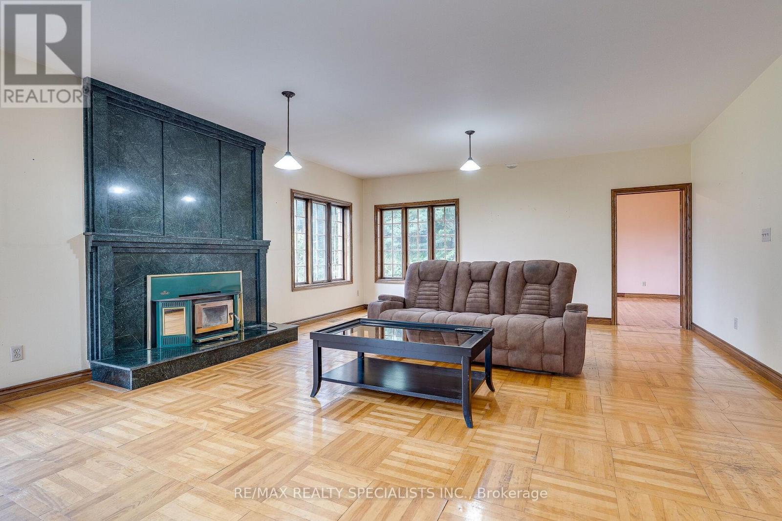 11 Prince Andrew Drive, Caledon, Ontario  L7C 1G2 - Photo 7 - W13747140