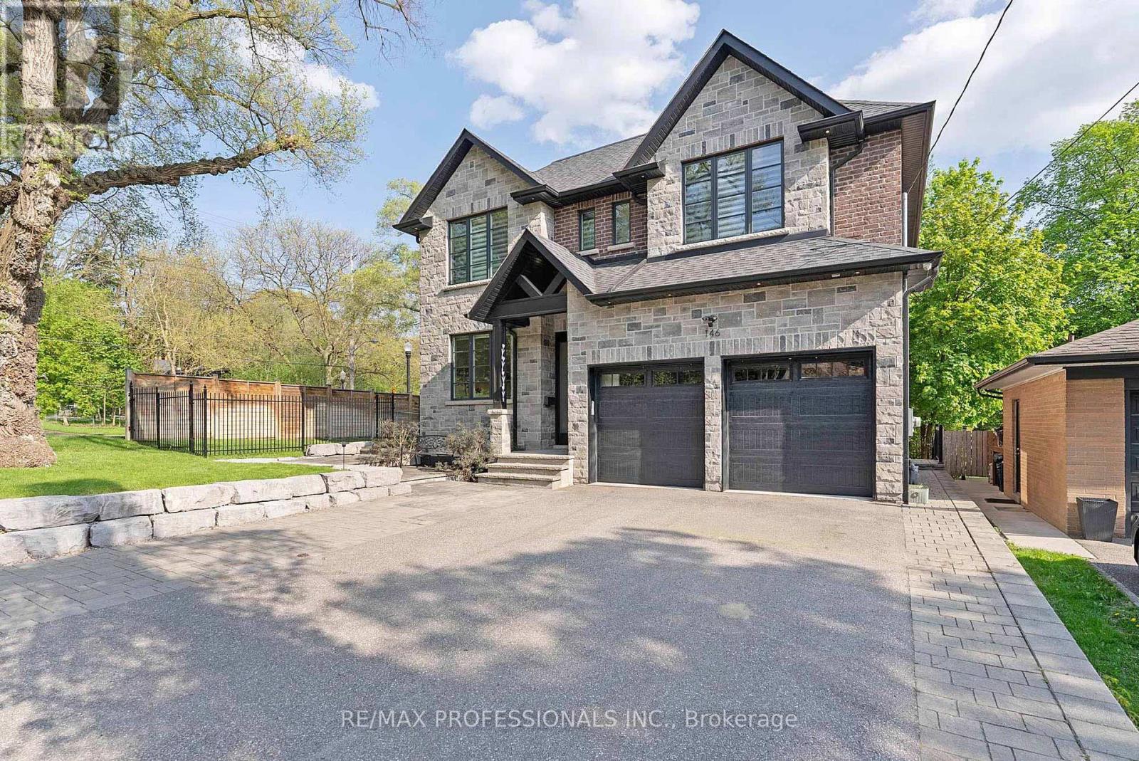 146 THOMPSON AVENUE, Toronto, Ontario