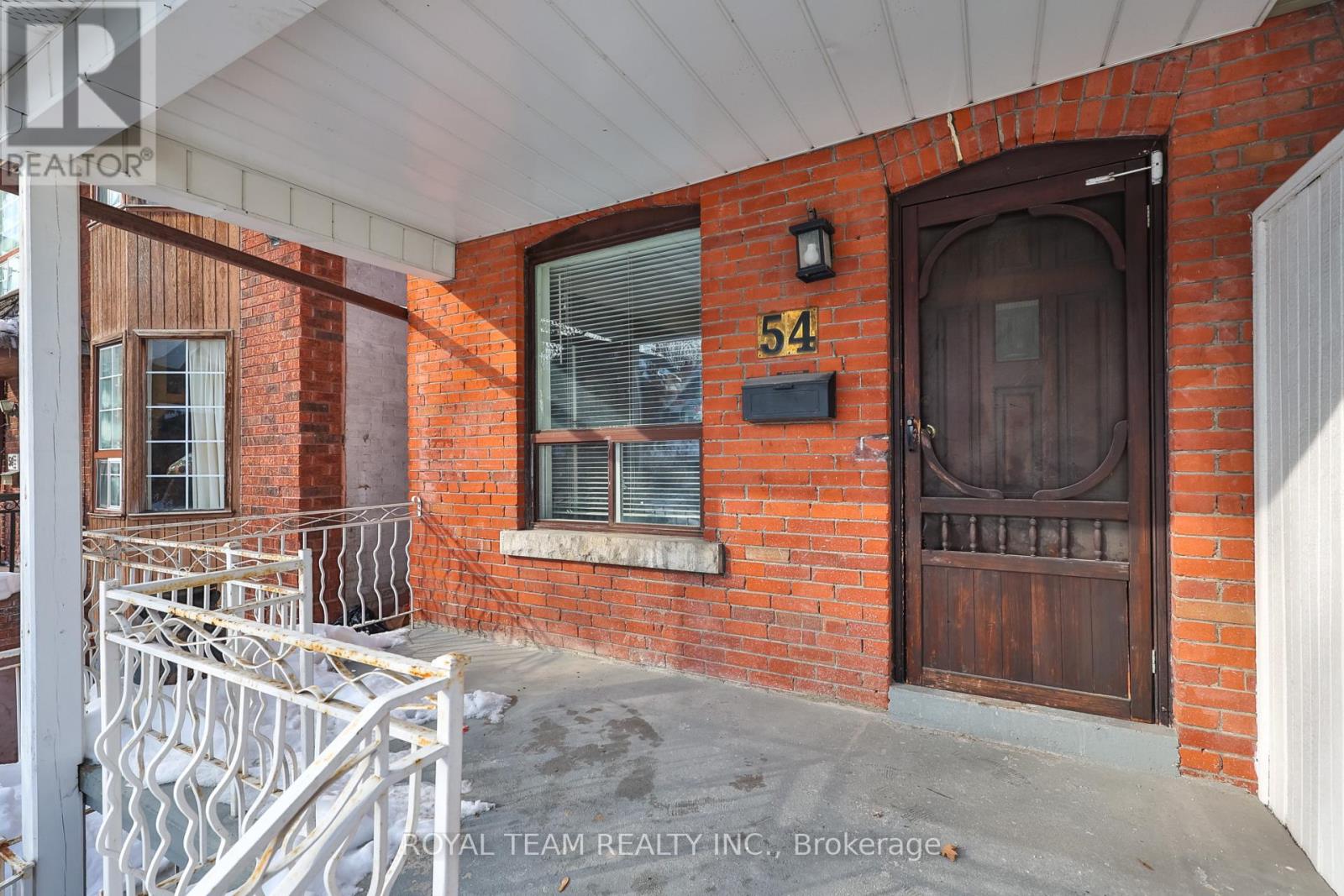 54 Maher Avenue, Toronto, Ontario  M6P 1G6 - Photo 3 - W13760872