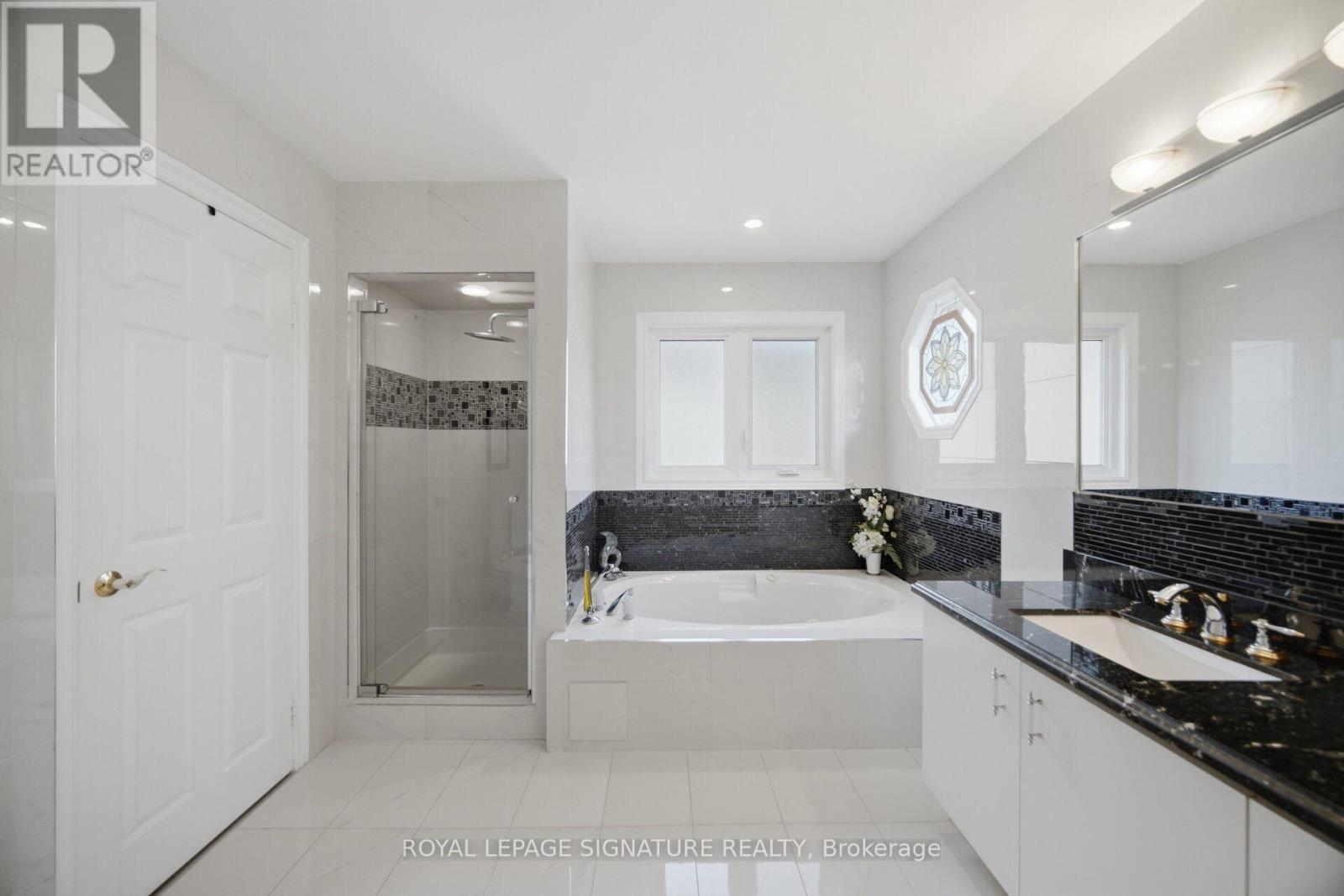 4594 Badminton Drive, Mississauga, Ontario  L5M 3H6 - Photo 22 - W13760876