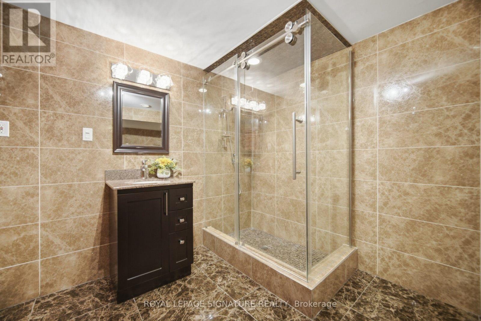 4594 Badminton Drive, Mississauga, Ontario  L5M 3H6 - Photo 37 - W13760876