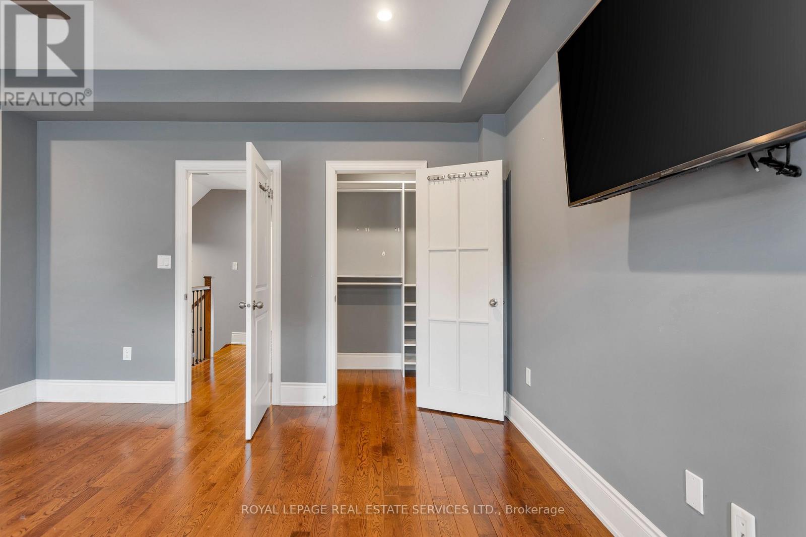 216 Rebecca Street, Oakville, Ontario  L6K 1J9 - Photo 19 - W13760894
