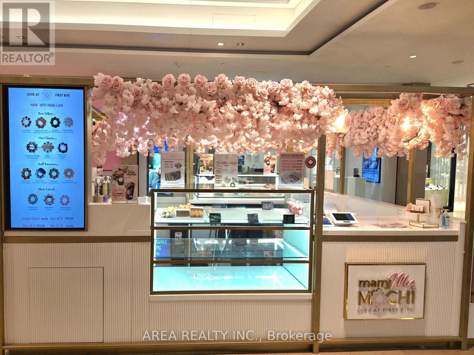 25 THE WEST MALL W, Toronto, Ontario