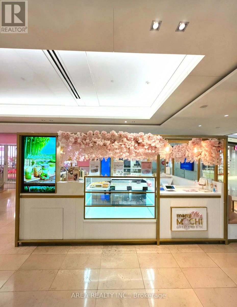25 The West Mall W, Toronto, Ontario  M9C 1B8 - Photo 3 - W13760920