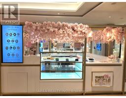 25 THE WEST MALL W, Toronto, Ontario