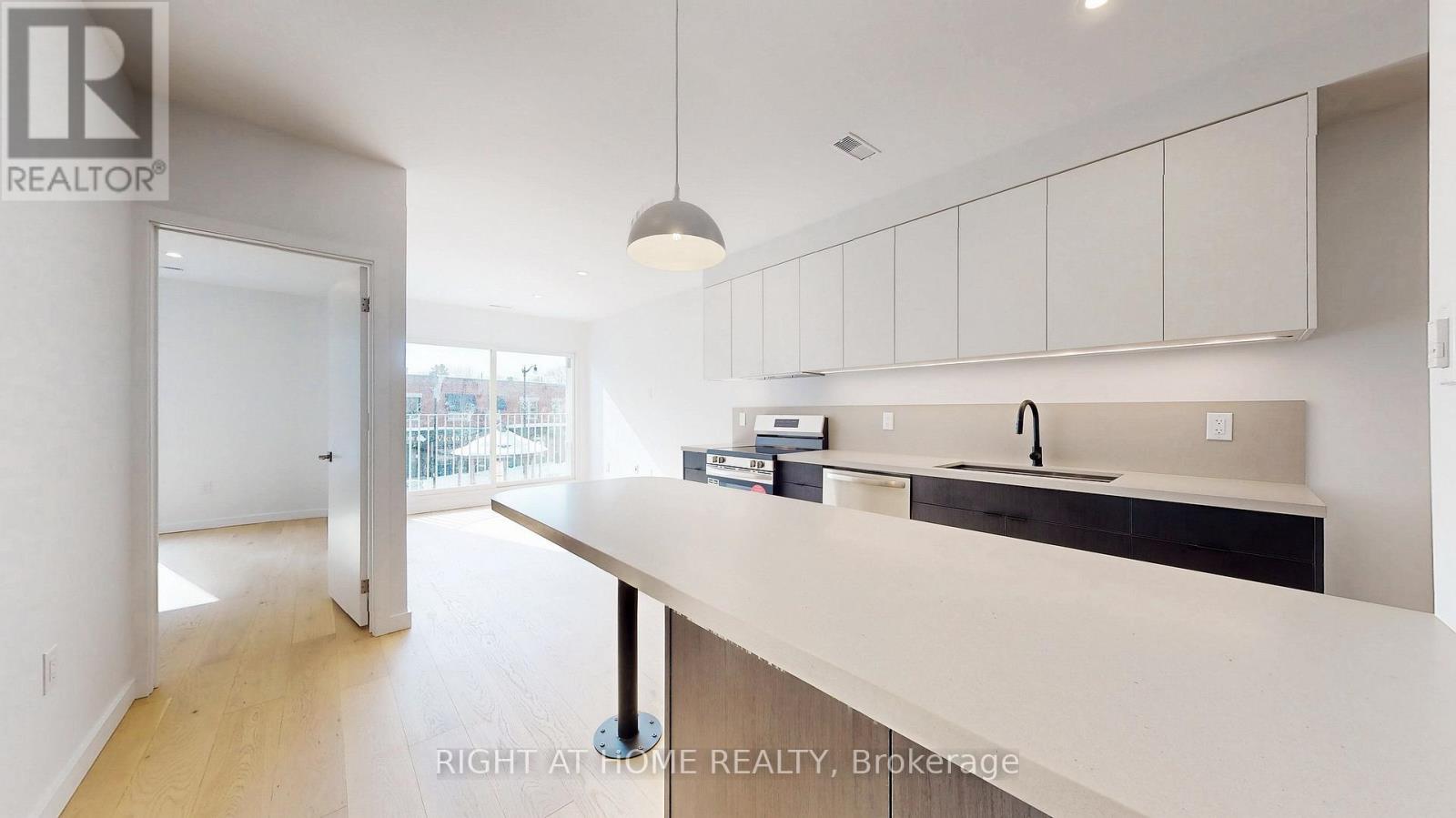 UNIT 3 - 3122 DUNDAS STREET W, Toronto, Ontario