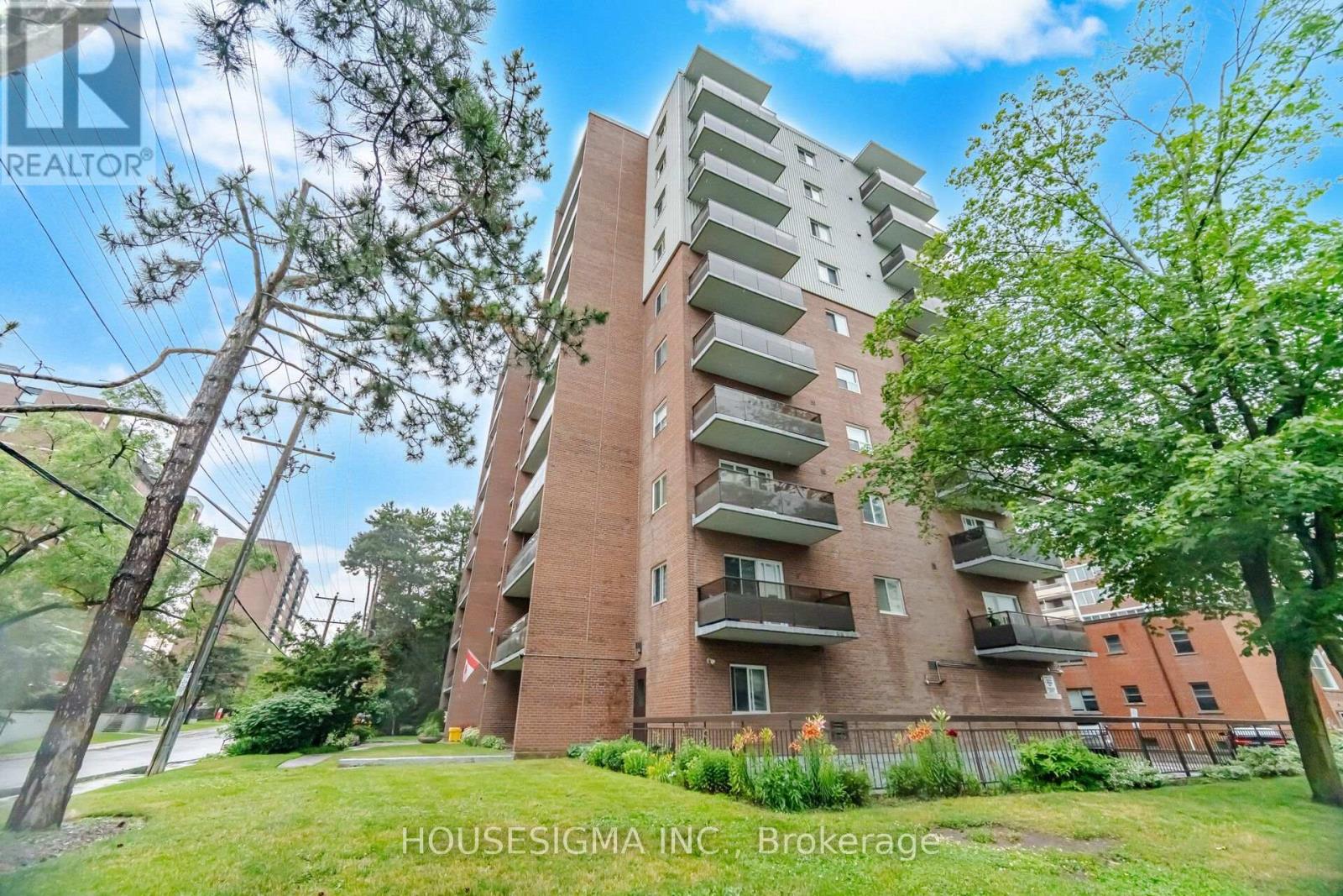 801 - 15 Elizabeth Street N, Mississauga, Ontario  L5G 2Z3 - Photo 4 - W13761012