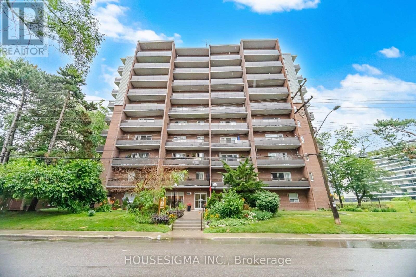 801 - 15 Elizabeth Street N, Mississauga, Ontario  L5G 2Z3 - Photo 5 - W13761012