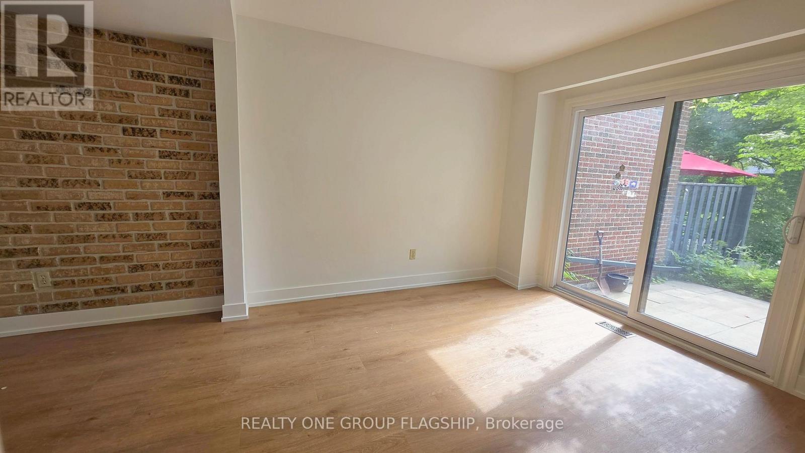 20 - 20 Mineola Road E, Mississauga, Ontario  L5G 4N9 - Photo 5 - W13761034