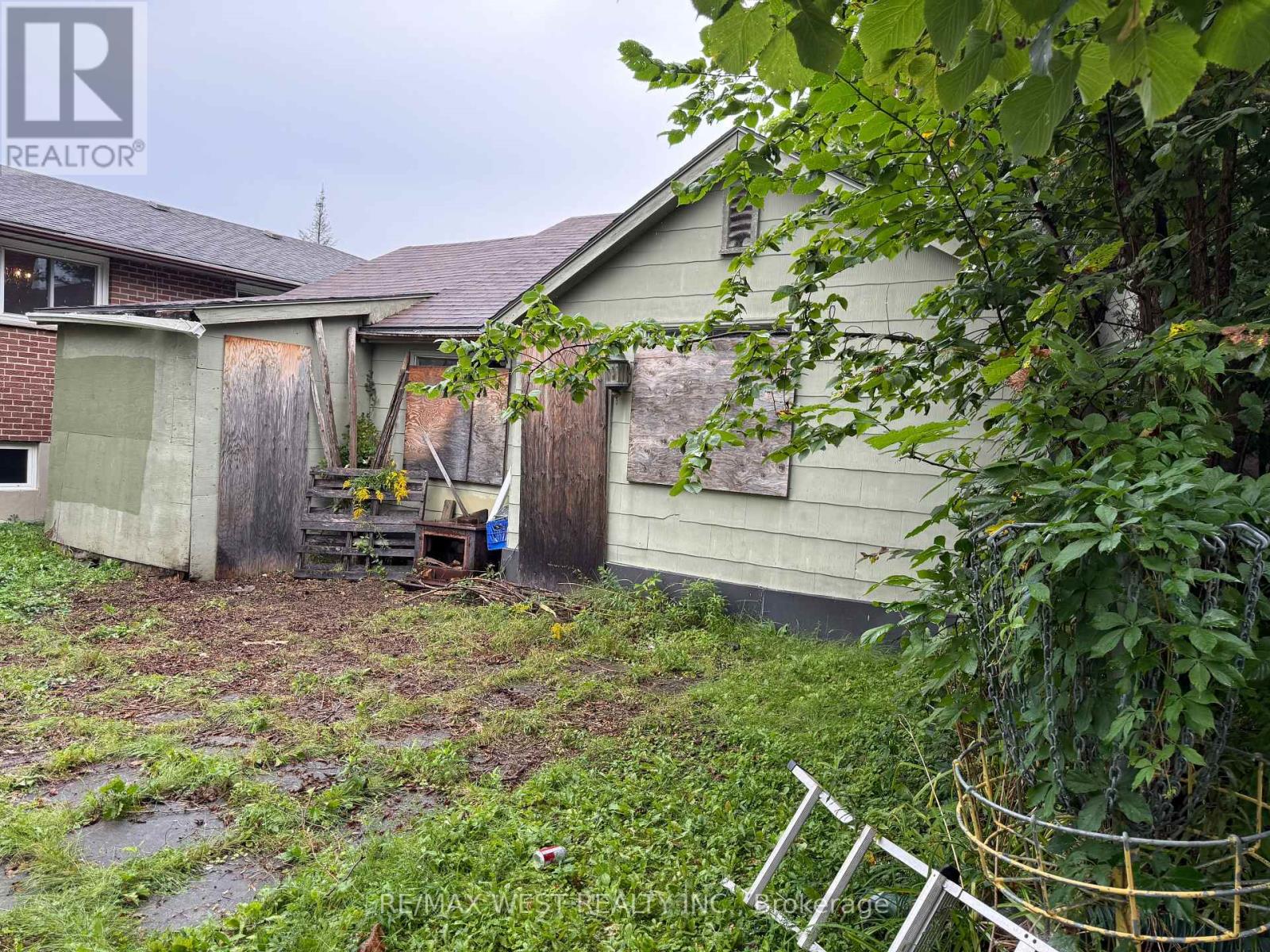 1304 Alexandra Avenue, Mississauga, Ontario  L5E 2A6 - Photo 6 - W13761110