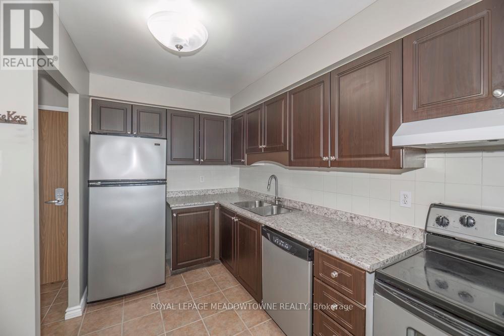 905 - 1110 Walden Circle, Mississauga, Ontario  L5J 4R3 - Photo 6 - W13761116