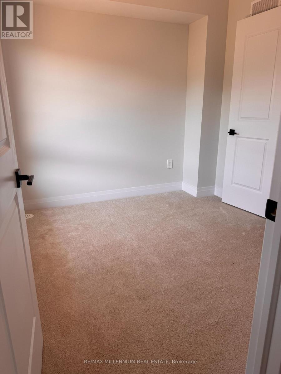 5975 Saigon Street, Mississauga, Ontario  L5V 2V9 - Photo 9 - W13761164