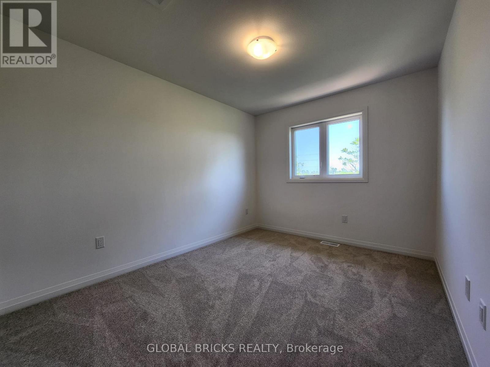 96 Willson Drive, Thorold, Ontario  L2V 0M4 - Photo 8 - X13760886