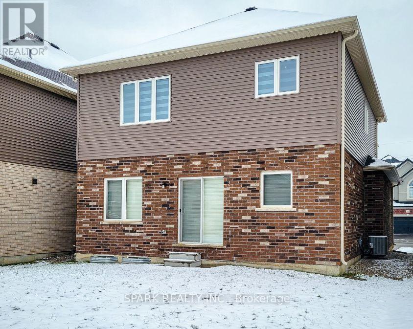 73 Flagg Avenue N, Brant, Ontario  N3L 0J9 - Photo 3 - X13761026