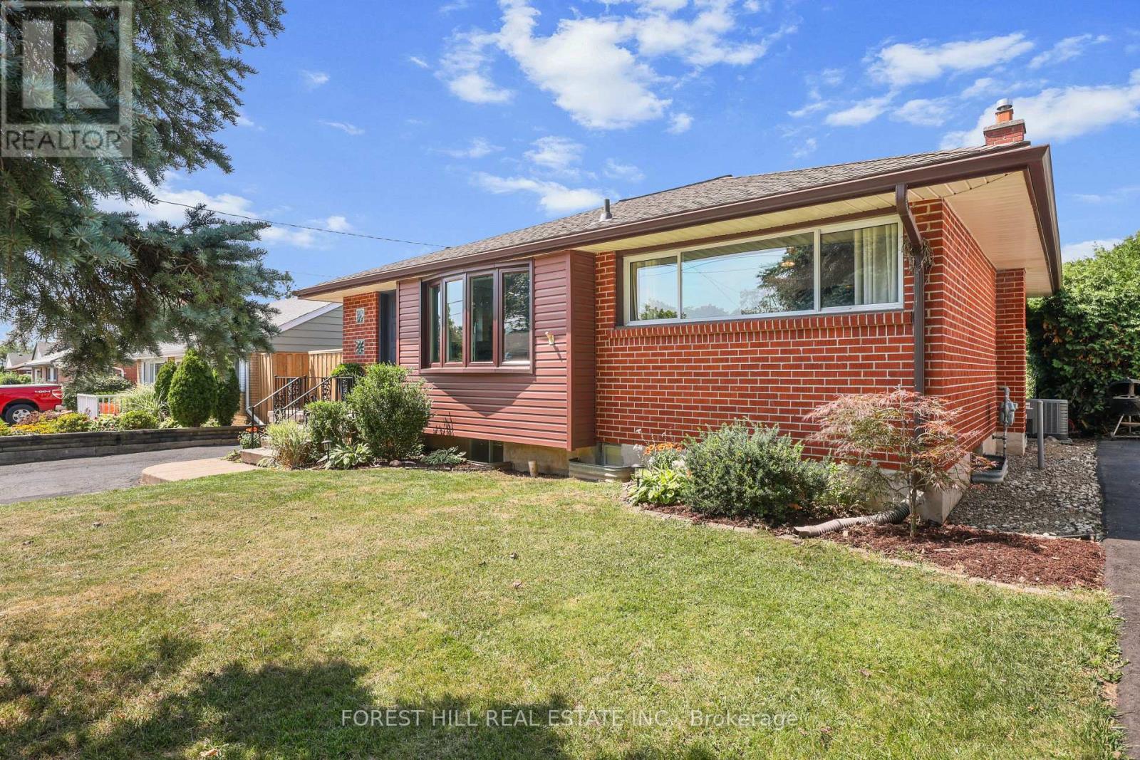 203 Merlin Crescent, London East, Ontario  N5W 5A2 - Photo 2 - X13761028