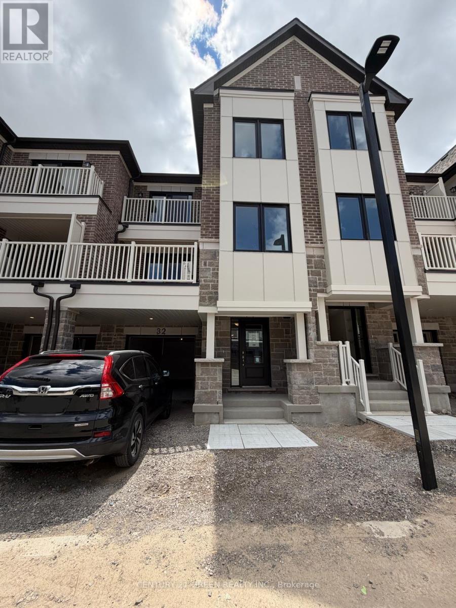 32 CANYON HILL DRIVE, Kitchener, Ontario