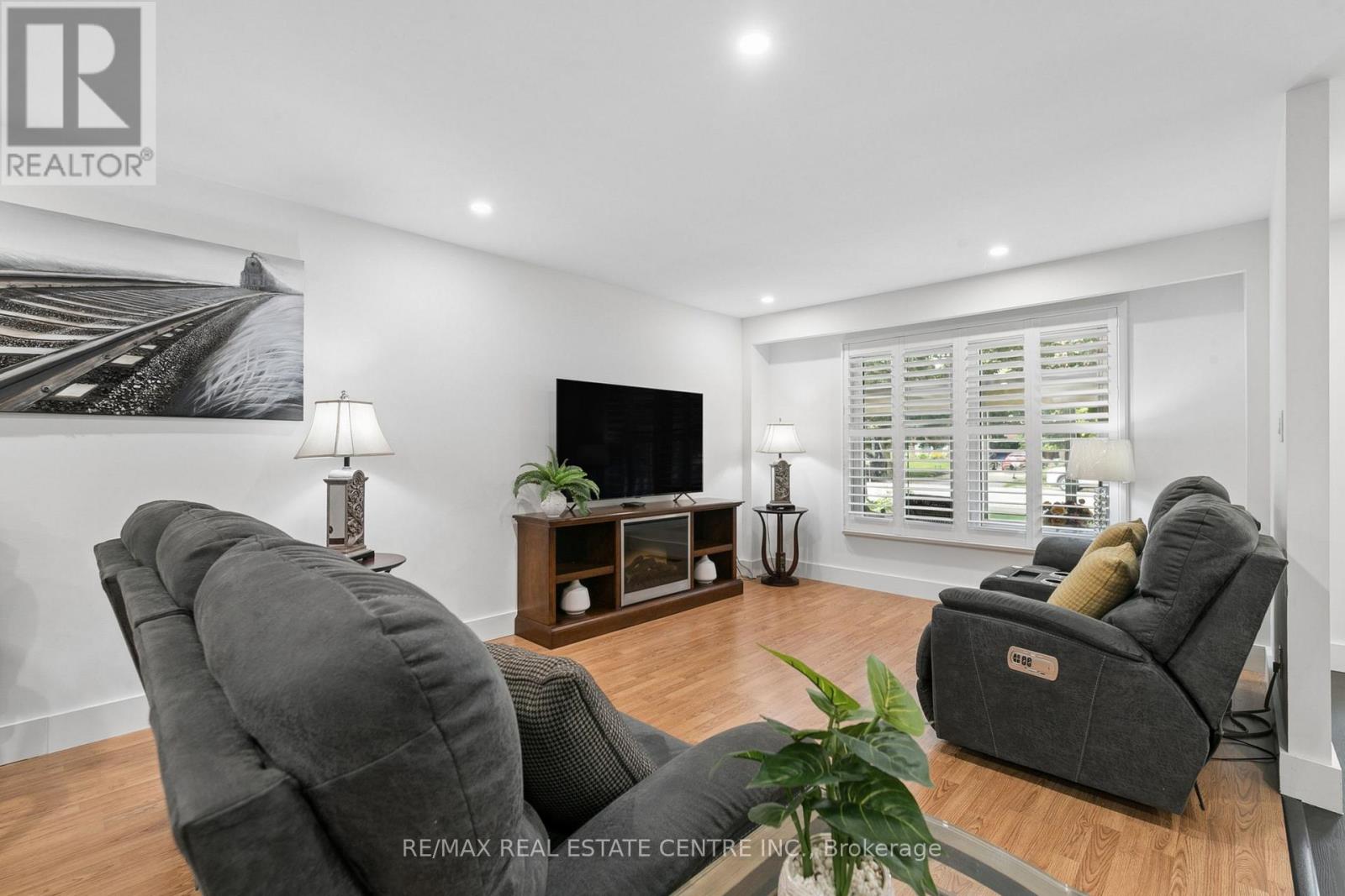 184 Westheights Drive, Kitchener, Ontario  N2N 1J9 - Photo 4 - X13761102