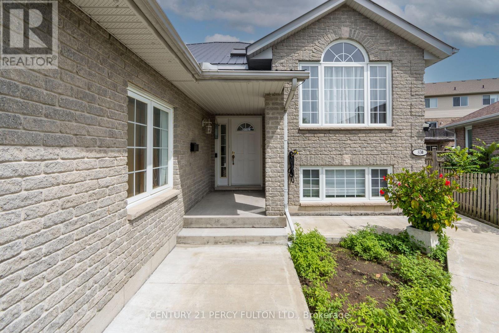 85 Finch Drive, Belleville, Ontario  K8P 5L4 - Photo 2 - X13761148