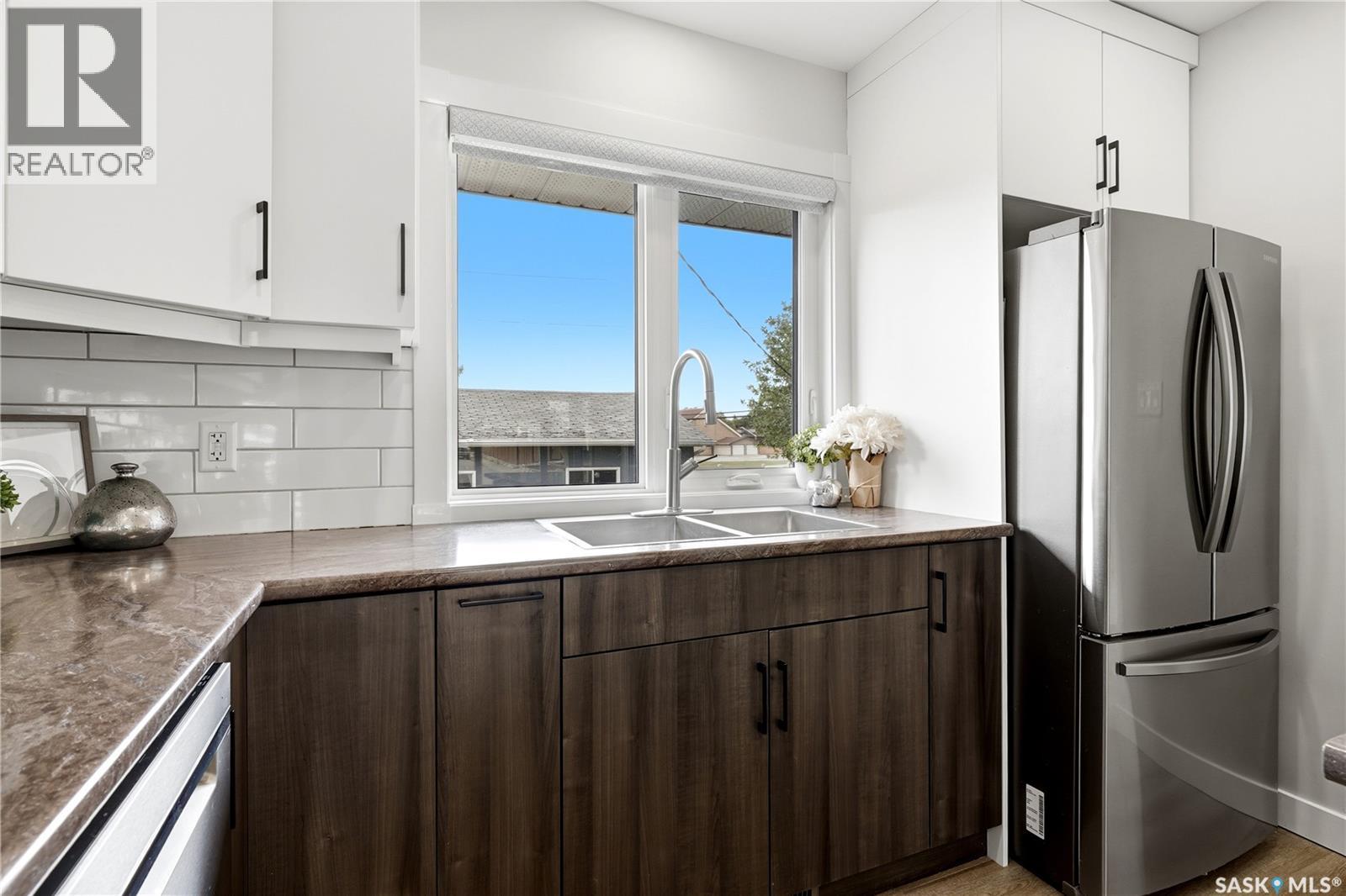 3284 Robinson Street, Regina, Saskatchewan  S4S 1V7 - Photo 14 - SK047936