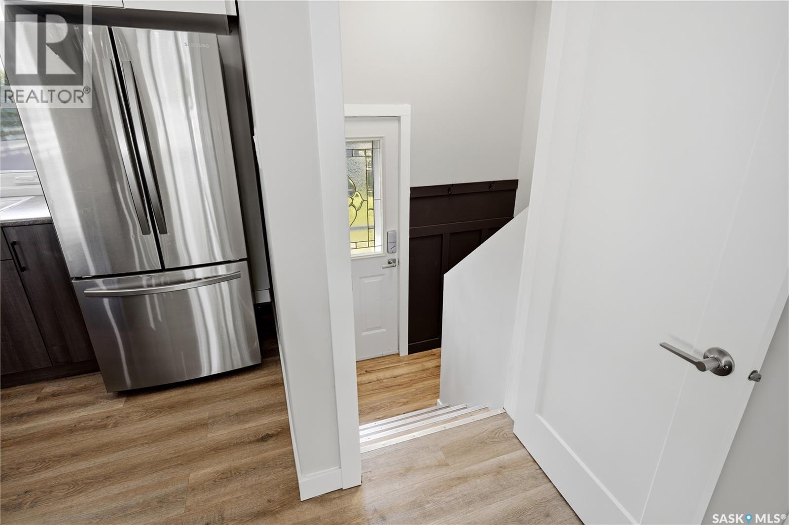 3284 Robinson Street, Regina, Saskatchewan  S4S 1V7 - Photo 25 - SK047936