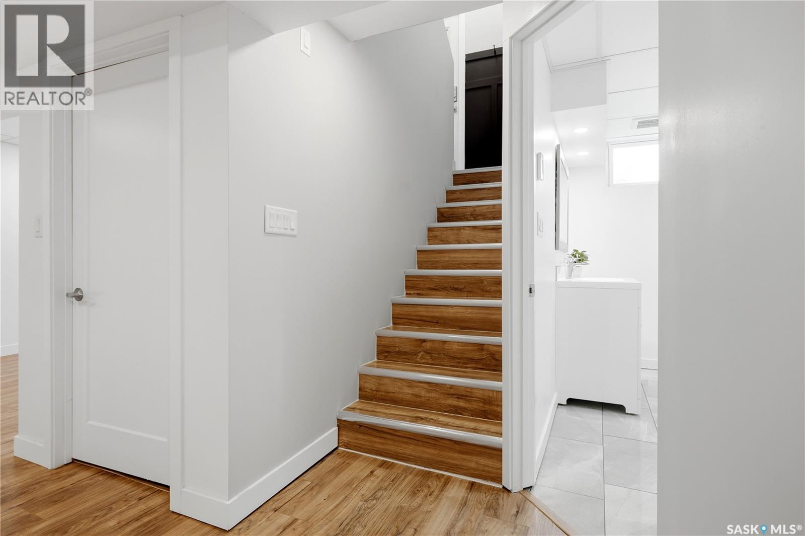 3284 Robinson Street, Regina, Saskatchewan  S4S 1V7 - Photo 26 - SK047936