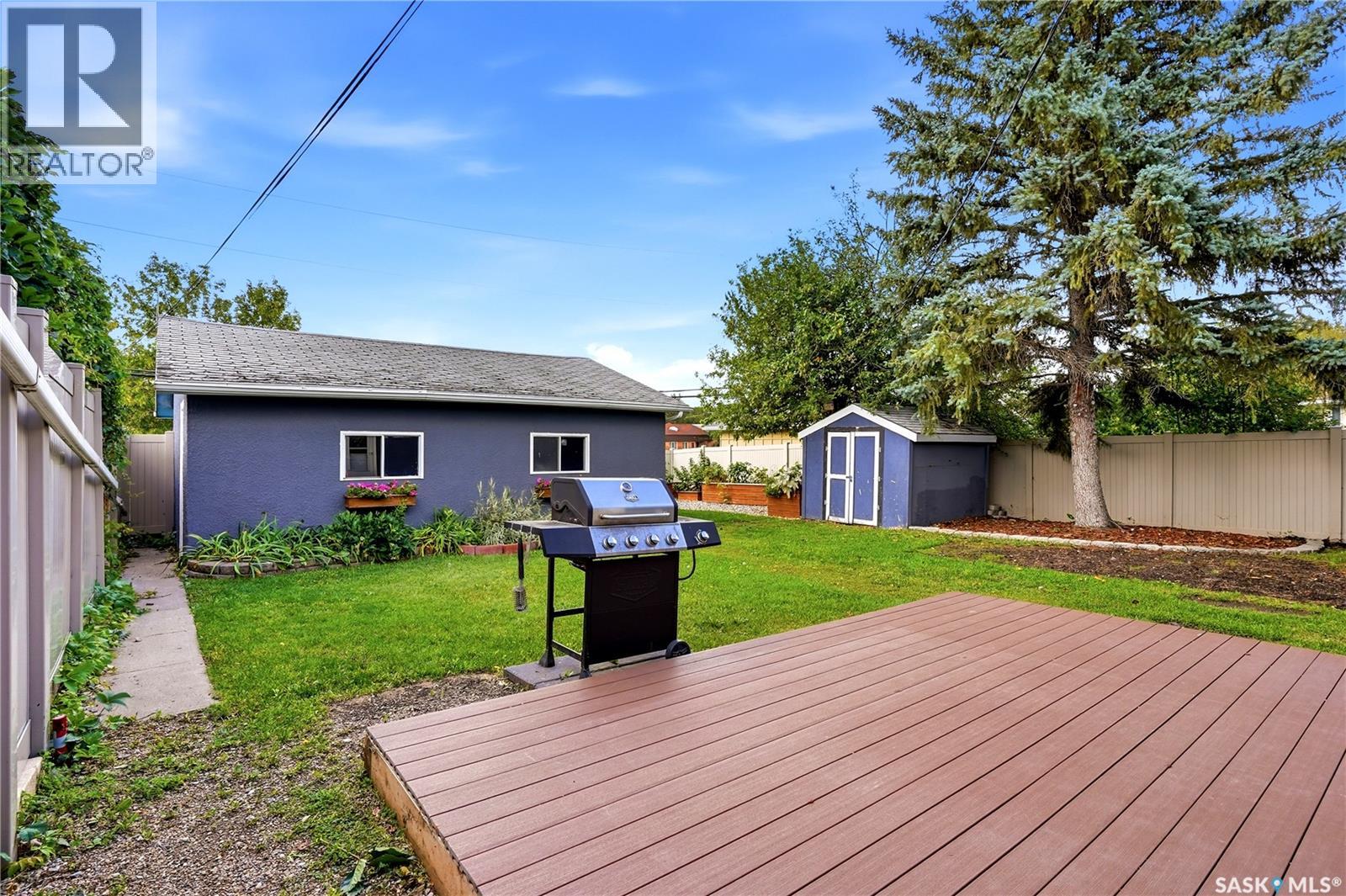 3284 Robinson Street, Regina, Saskatchewan  S4S 1V7 - Photo 37 - SK047936