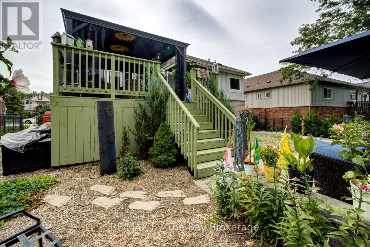 9 Cranberry Heights, Wasaga Beach, Ontario  L9Z 1M9 - Photo 35 - S13760446