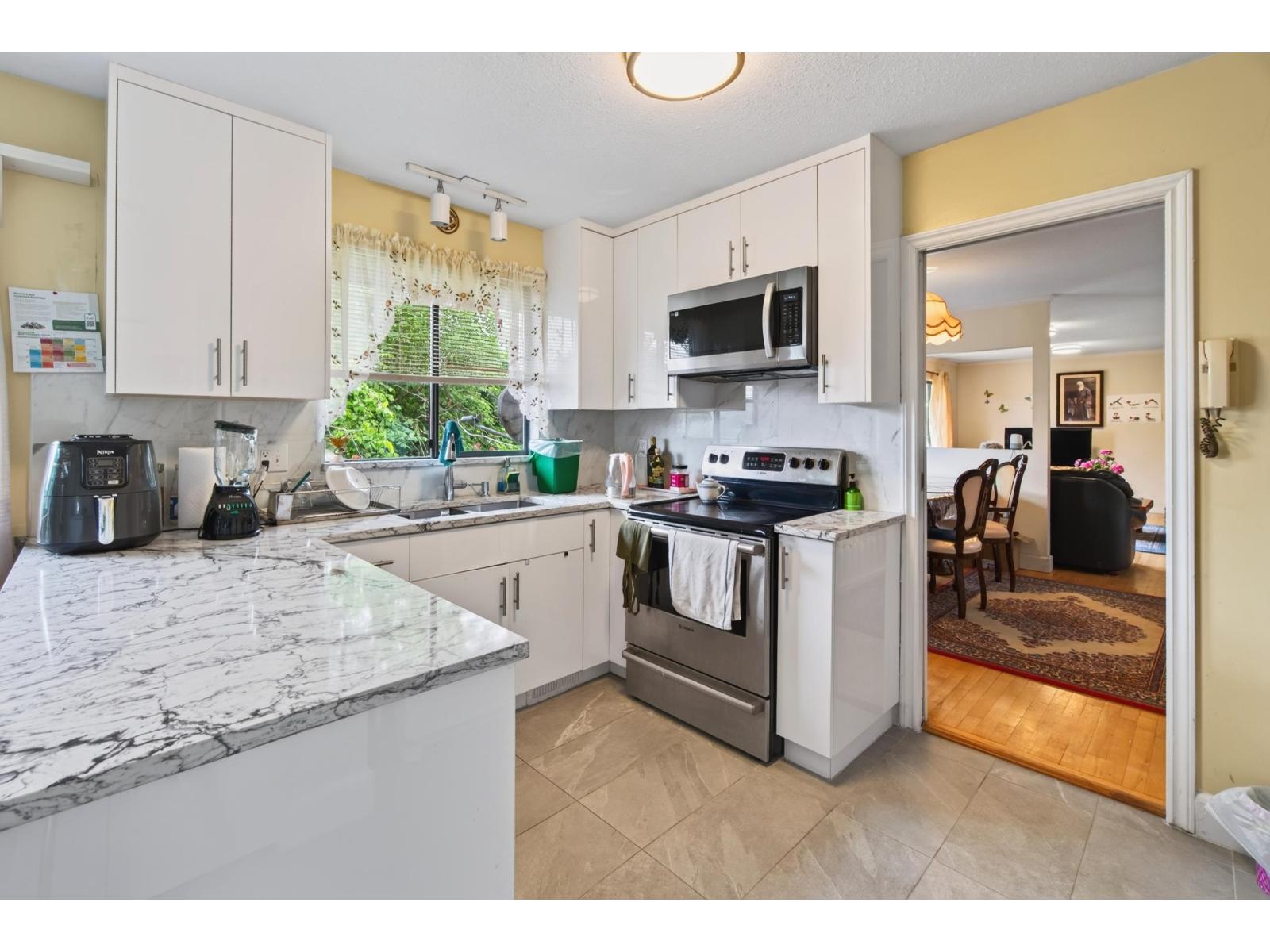 34757 Moffat Avenue, Mission, British Columbia V2V 6R6 - Photo 6 - R3162959