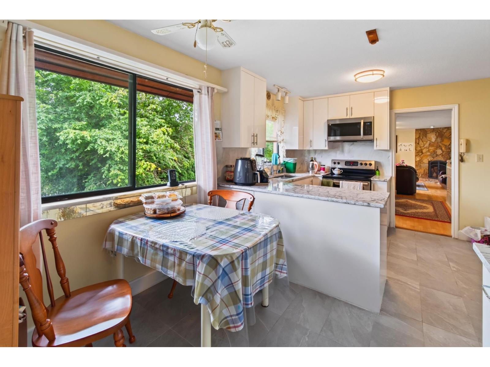 34757 Moffat Avenue, Mission, British Columbia V2V 6R6 - Photo 9 - R3162959