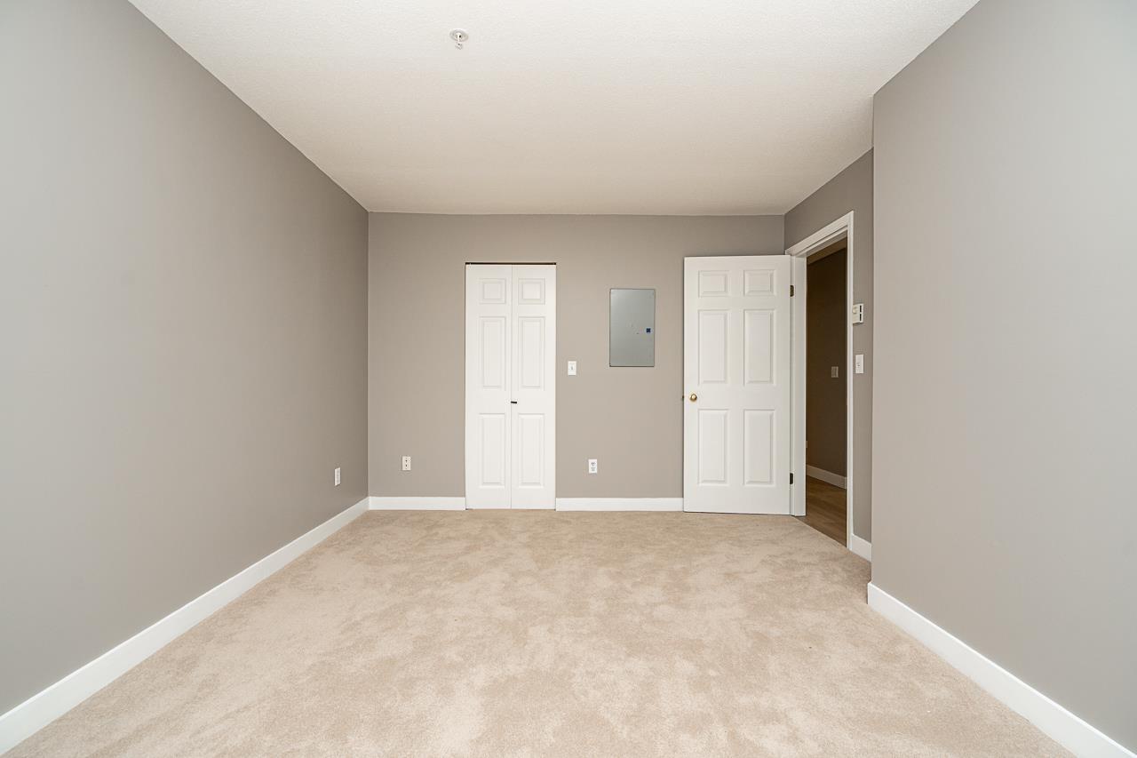 211 8068 120a Avenue, Surrey, British Columbia  V3W 3P3 - Photo 19 - R3162897