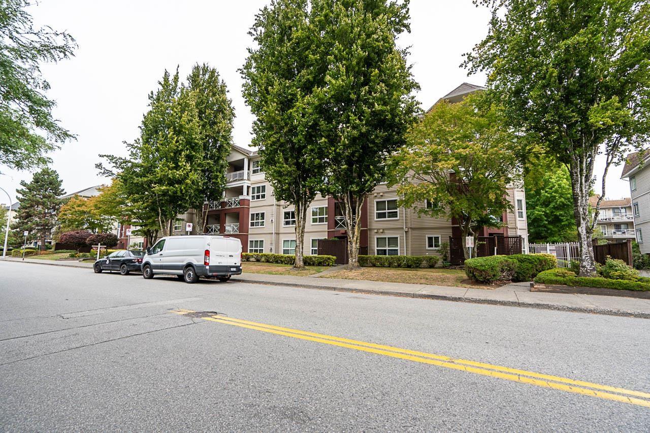 211 8068 120a Avenue, Surrey, British Columbia  V3W 3P3 - Photo 4 - R3162897