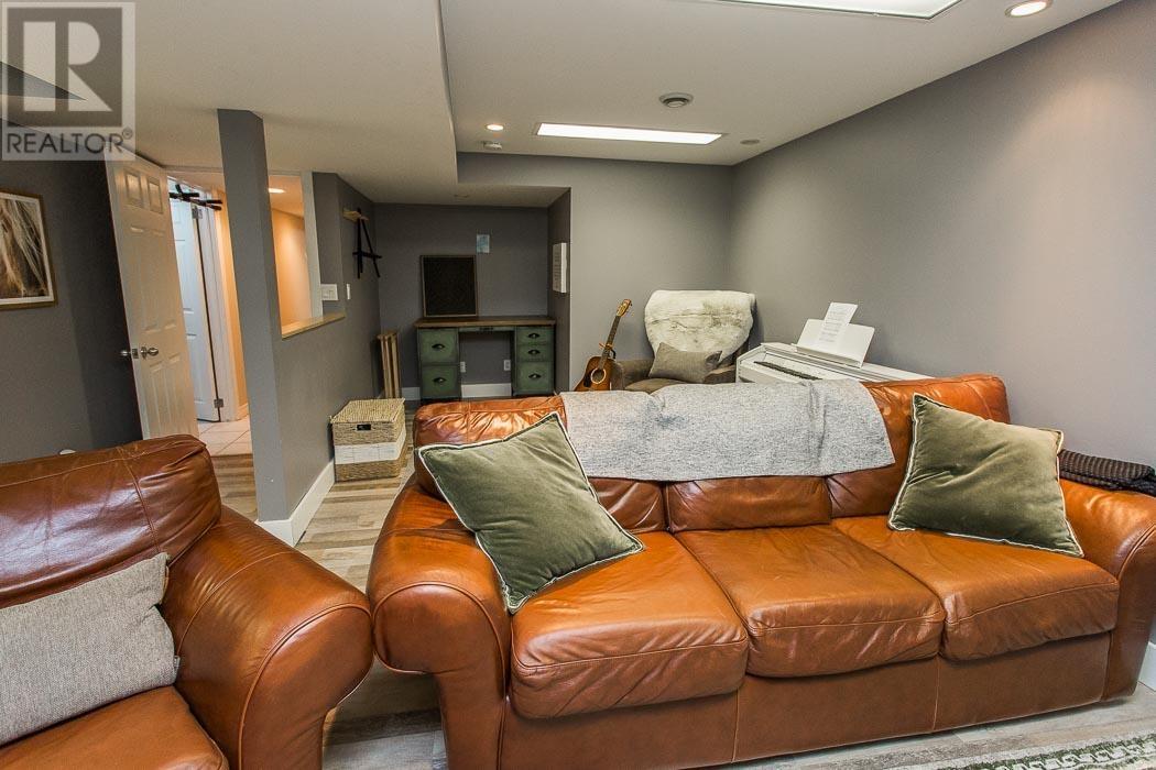 108 Mcqueen Rd, Sault Ste. Marie, Ontario P6C 6E3 - Photo 21 - SM262477