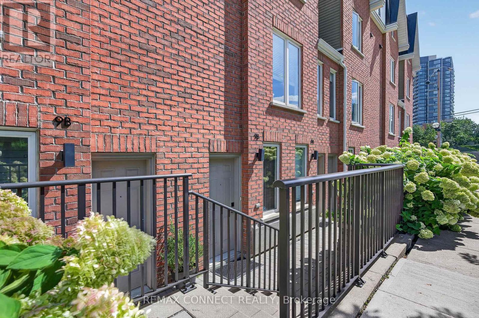 7b Crawford Street, Toronto, Ontario  M6K 3M3 - Photo 22 - C13759968