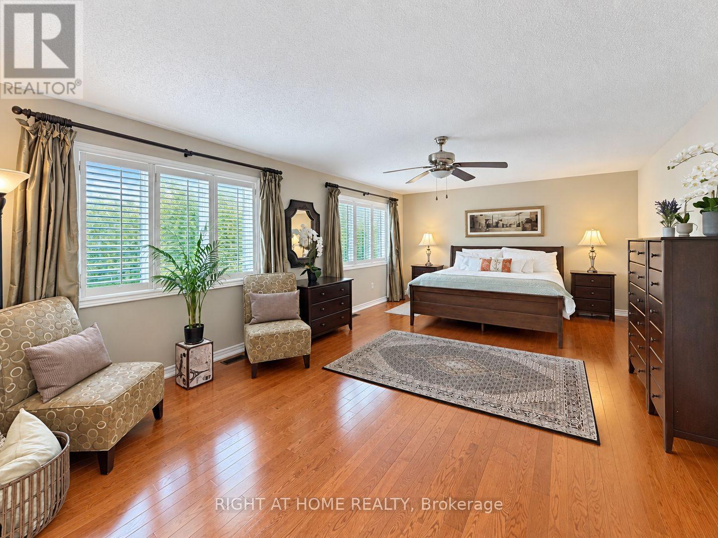 32 Lake Forest Drive, Richmond Hill, Ontario  L4E 0B2 - Photo 20 - N13644848
