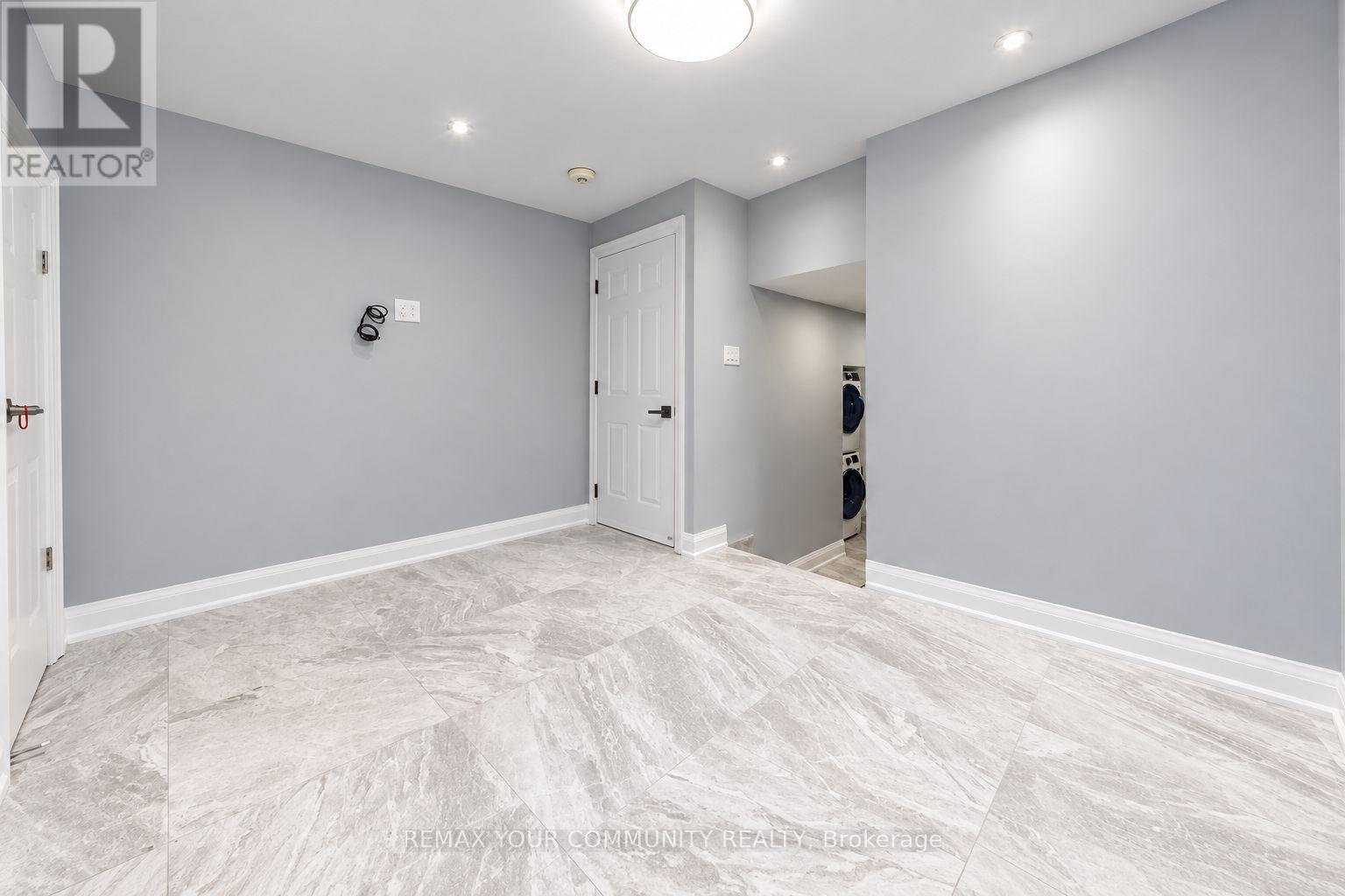 Lower - 24 Sombrero Court, Toronto, Ontario  M9L 2M6 - Photo 8 - W13760232