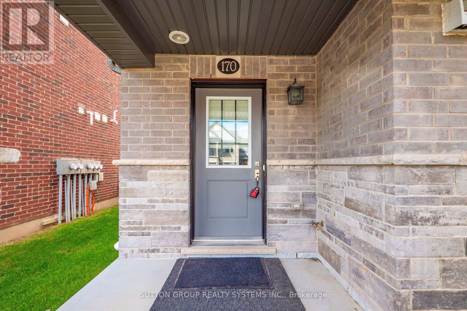 170 South Creek Drive, Kitchener, Ontario  N2P 0J5 - Photo 7 - X13724850