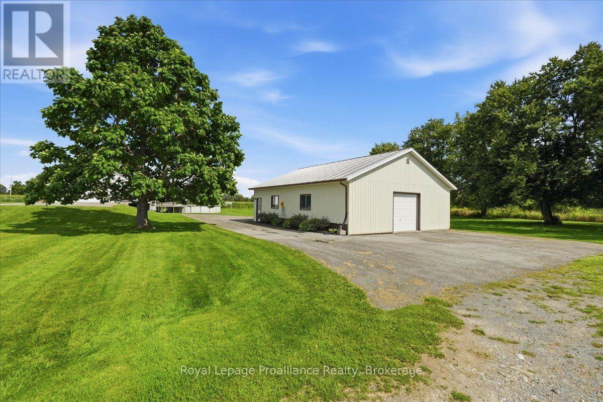 305 Valley Road, Prince Edward County, Ontario  K0K 1A0 - Photo 46 - X13760852