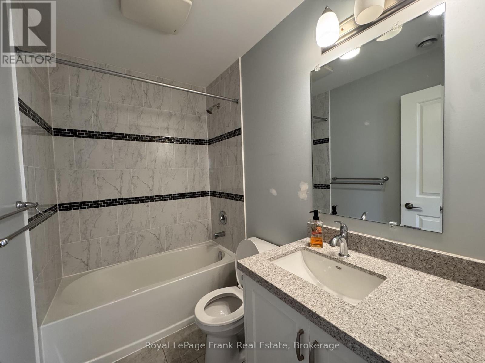627 Bloor Street E, Oshawa, Ontario  L1H 3N4 - Photo 15 - E13761282