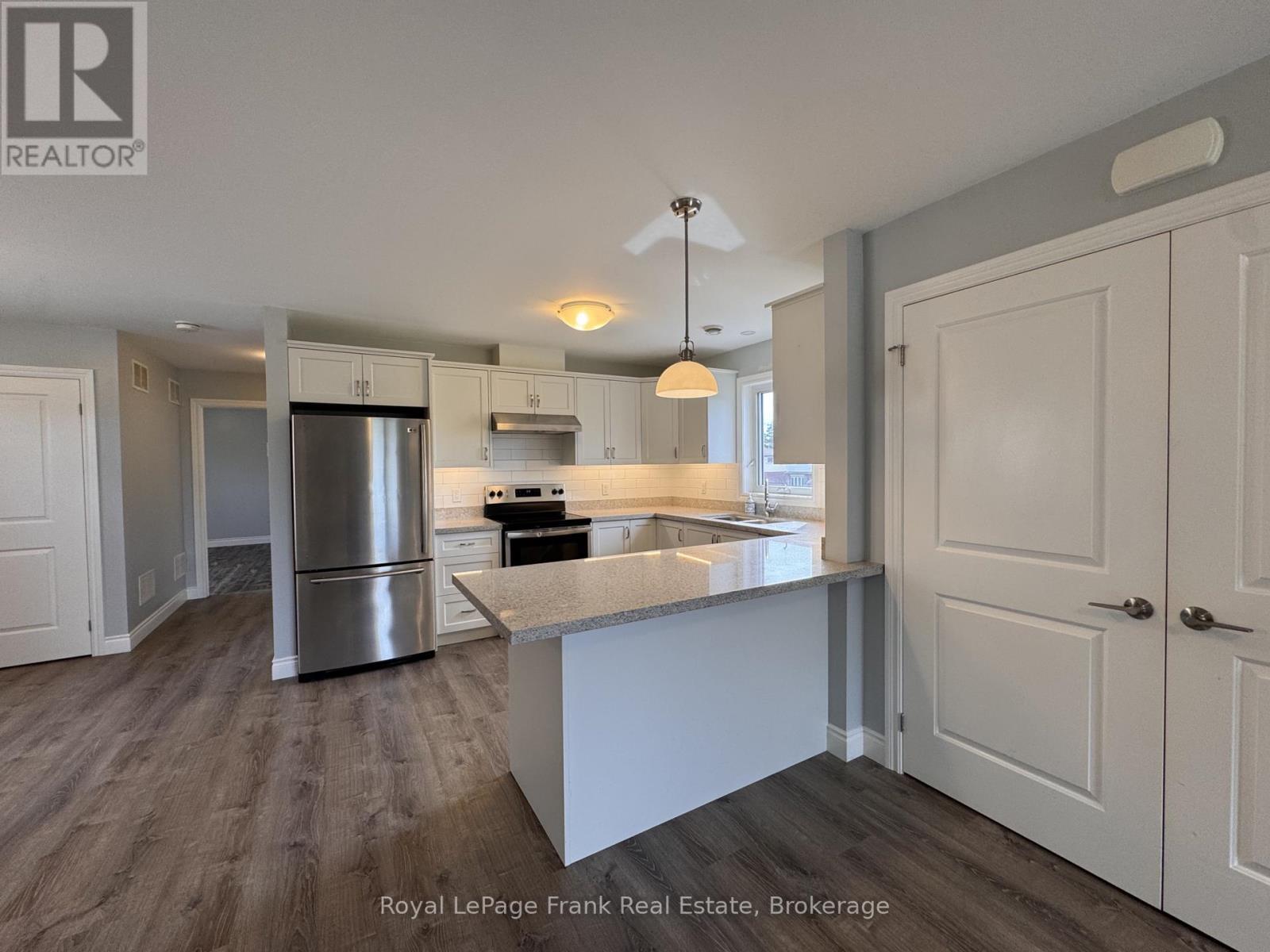 627 Bloor Street E, Oshawa, Ontario  L1H 3N4 - Photo 6 - E13761282