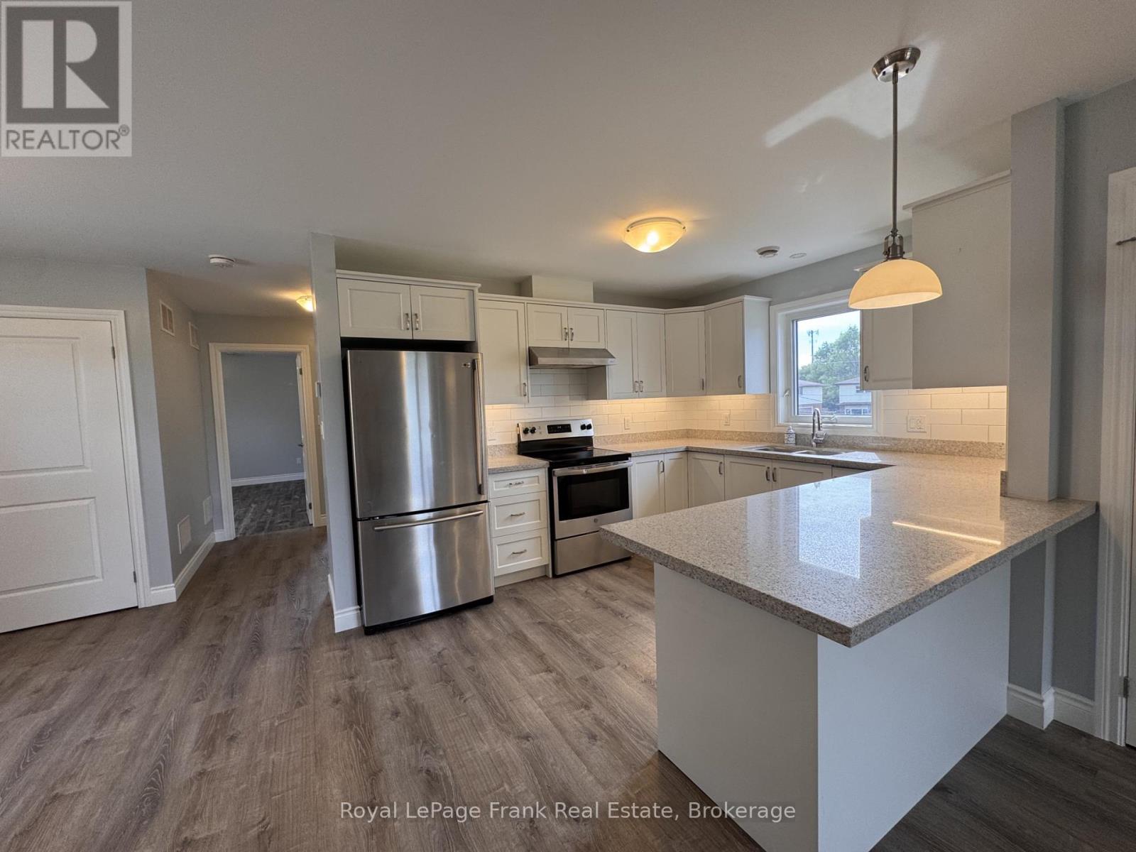 627 Bloor Street E, Oshawa, Ontario  L1H 3N4 - Photo 7 - E13761282