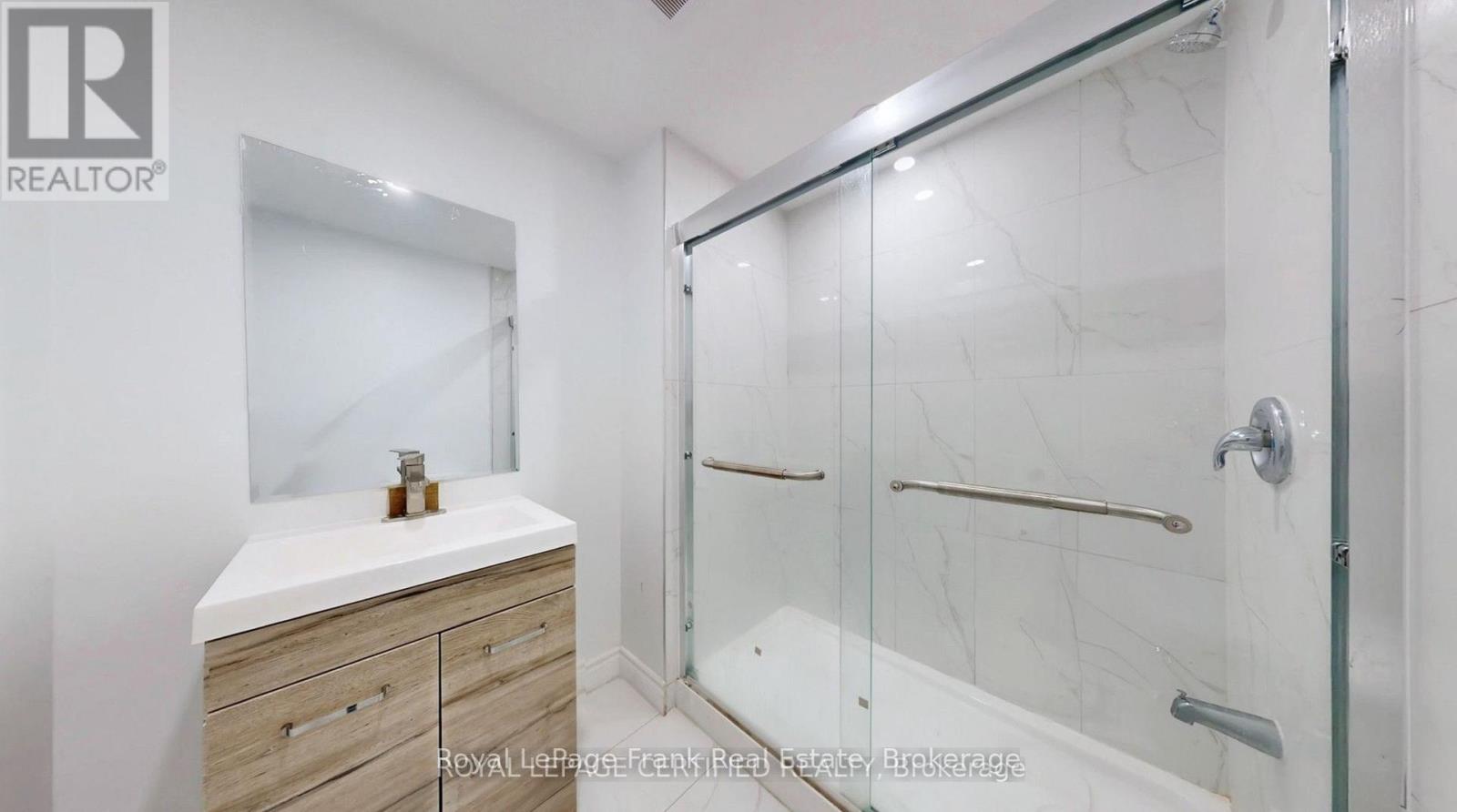 Basement - 21 Ouellette Drive, Whitby, Ontario  L1P 0E3 - Photo 10 - E13761306