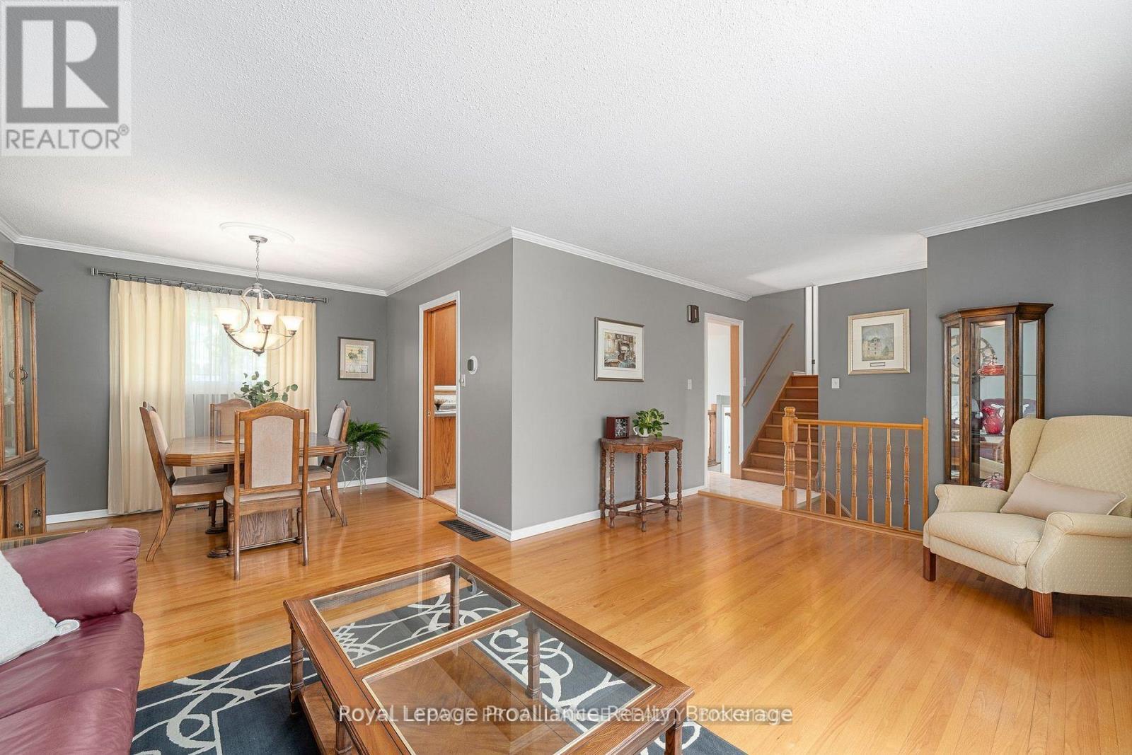 25 Keller Drive, Belleville, Ontario  K8P 4B3 - Photo 3 - X13761176
