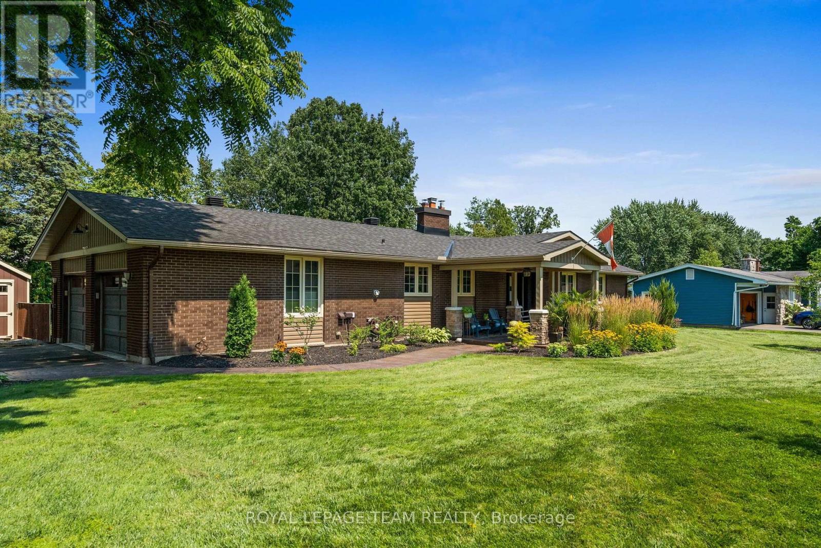 1279 Fairway Drive, Ottawa, Ontario  K4M 1B3 - Photo 2 - X13761330