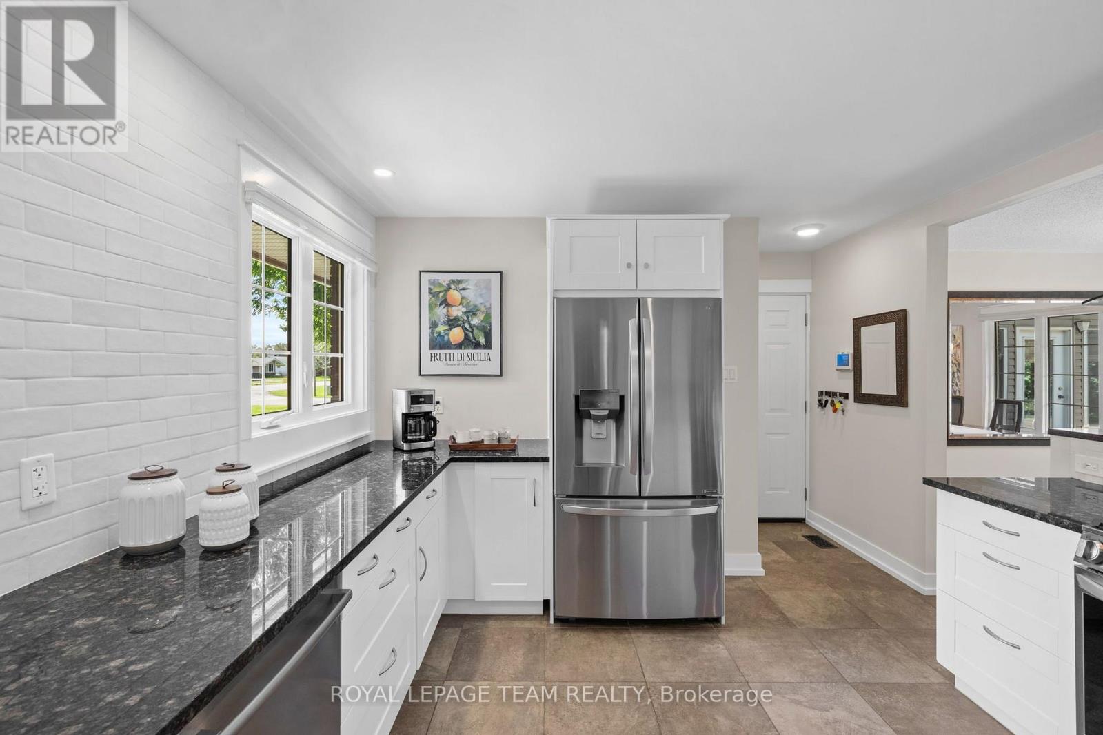 1279 Fairway Drive, Ottawa, Ontario  K4M 1B3 - Photo 8 - X13761330