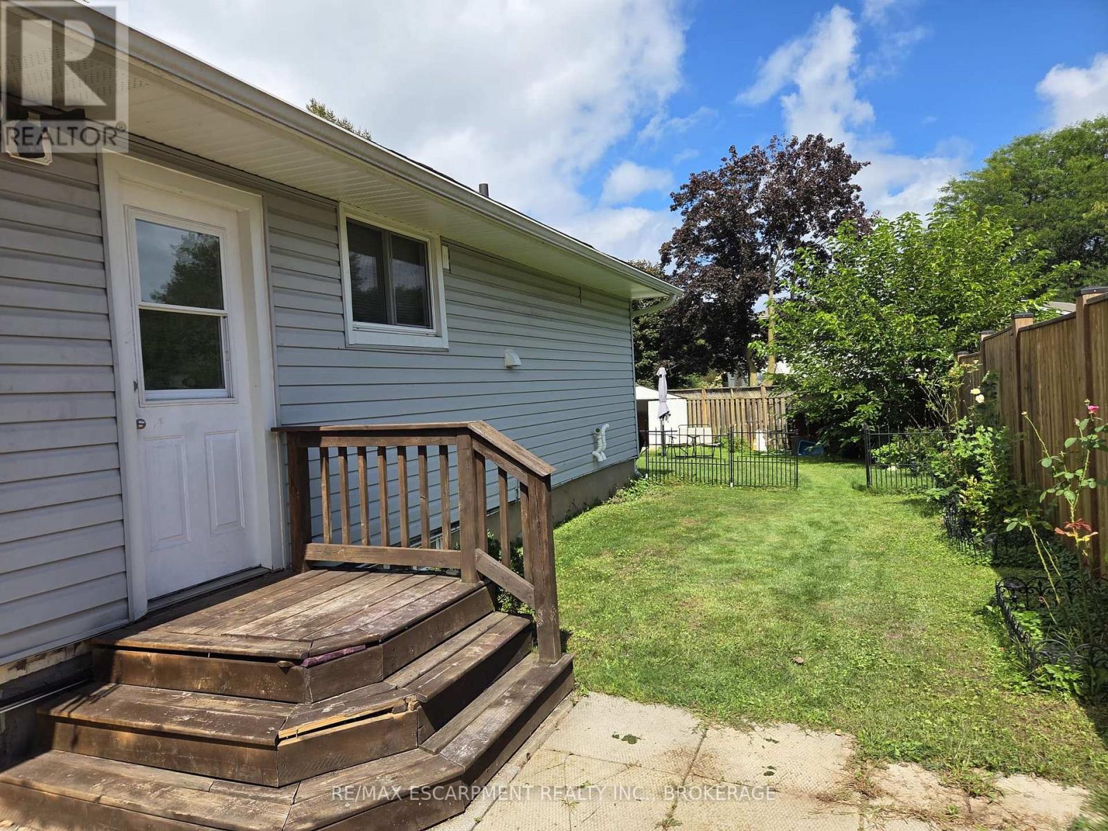 Lower - 32 Birchpark Drive, Grimsby, Ontario  L3M 4N1 - Photo 2 - X13761204