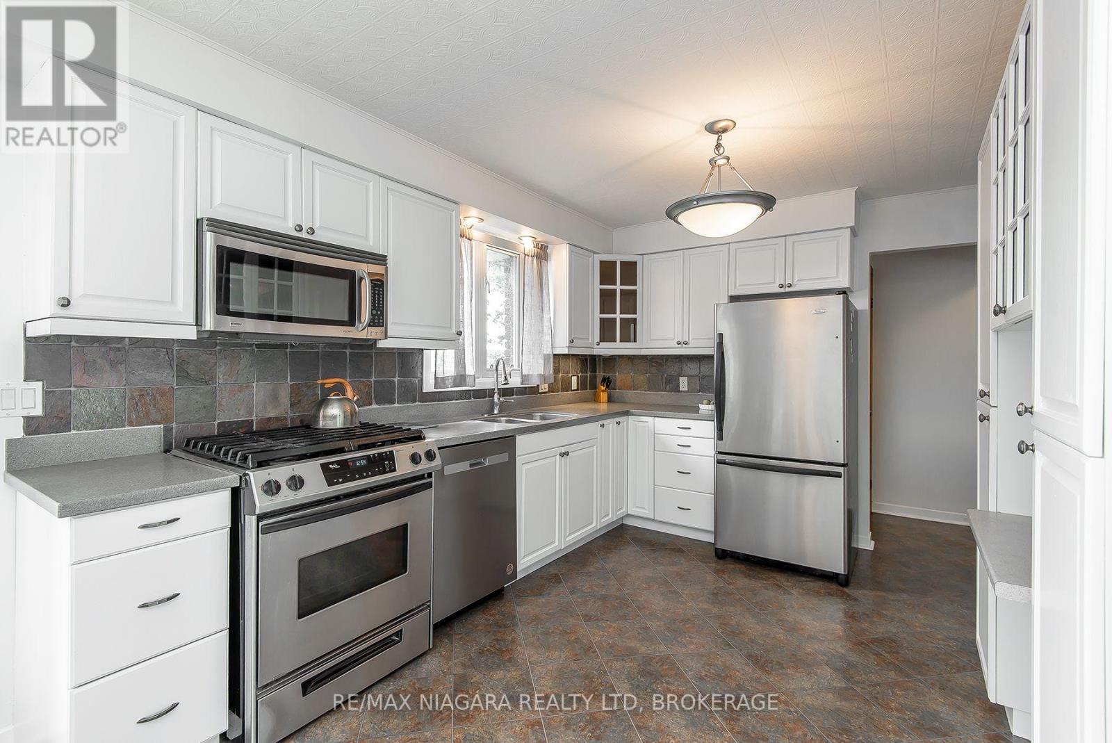 15 Windsor Terrace, Port Colborne, Ontario  L3K 4C5 - Photo 9 - X13761210