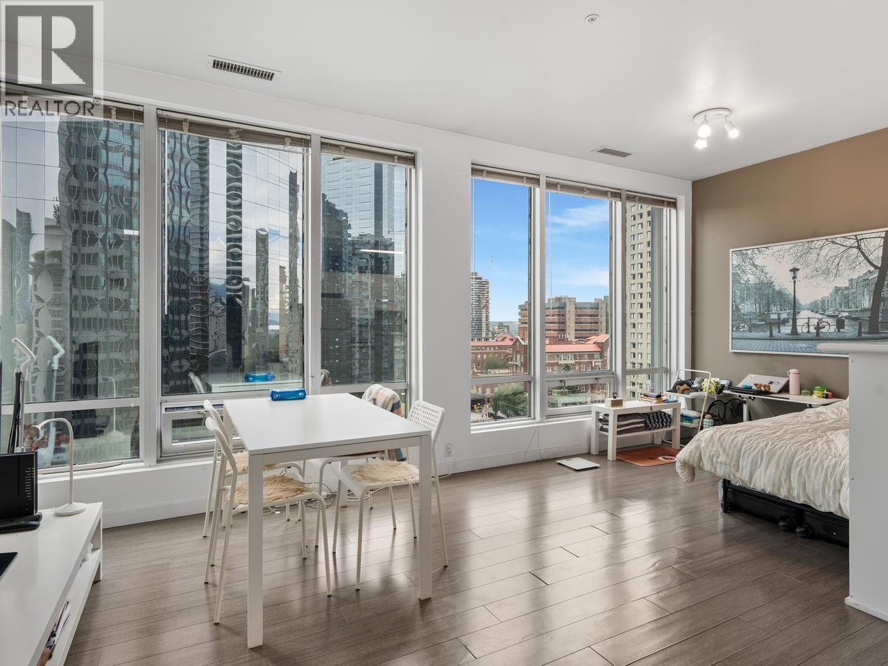 902 989 NELSON STREET, vancouver, British Columbia
