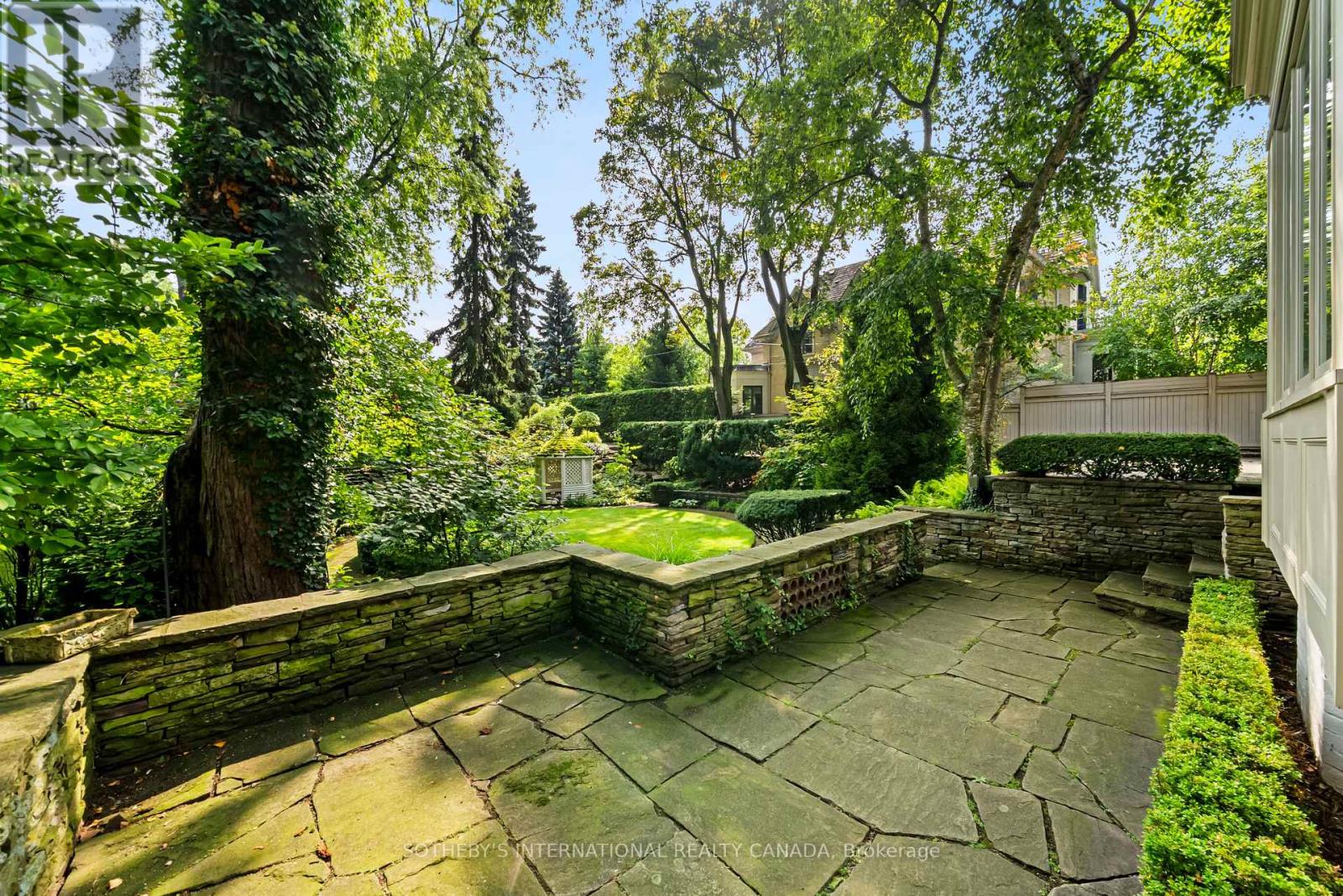 12 Forest Glen Crescent, Toronto, Ontario  M4N 2E8 - Photo 6 - C13761240