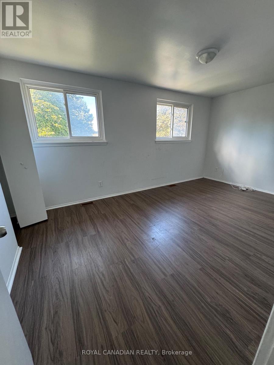 Upper - 357 Durham Court, Oshawa, Ontario  L1J 1W8 - Photo 14 - E13749940