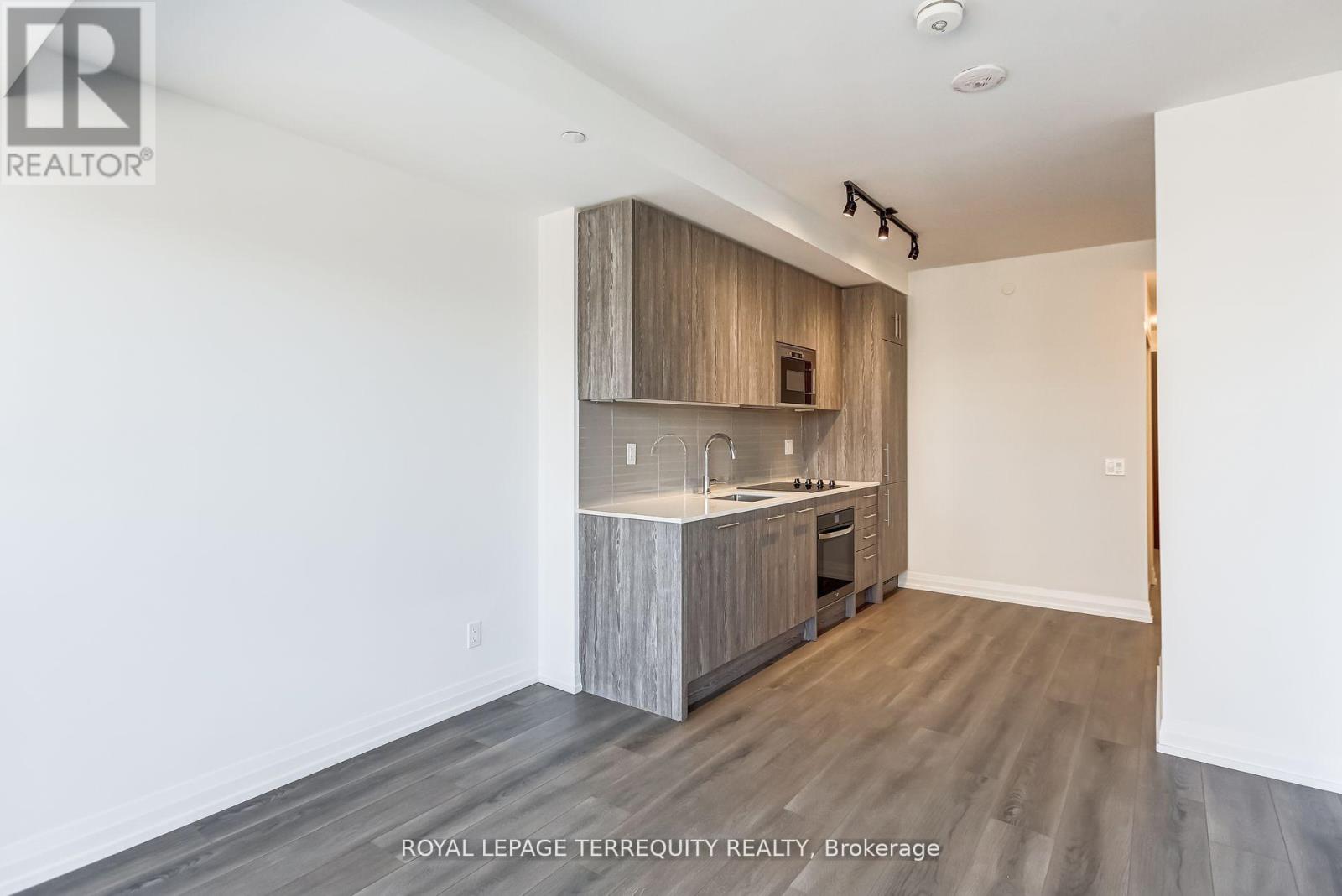 1906 - 286 Main Street, Toronto, Ontario  M4C 0B3 - Photo 19 - E13761254